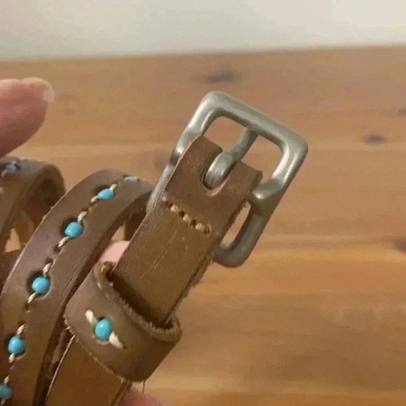 Thin 100% leather belt  w white stitching and blue beads - Picture 3 of 7